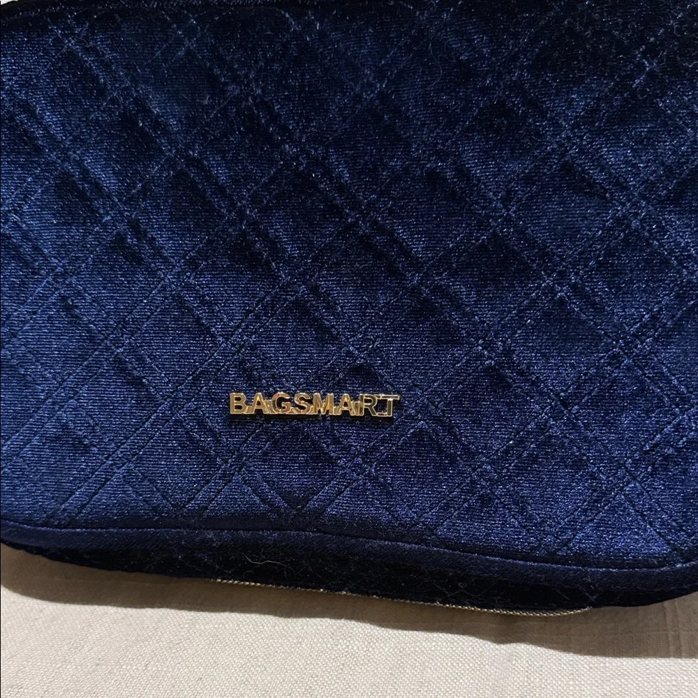 BAGSMART Navy Quilted Women's Jewlery Bag